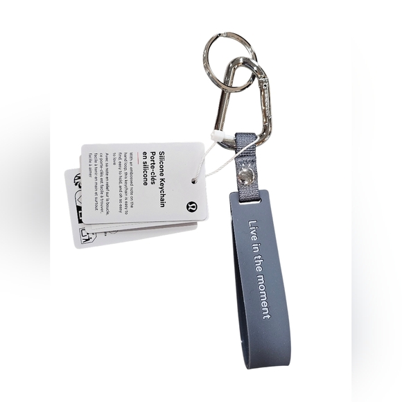 Lululemon Silicone Keychain In Solar Grey/Starch Blue, New - Picture 3 of 3
